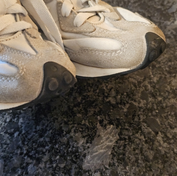 New Balance 327 Shoes Boys Size 11 White Suede Mesh Blue PS327FE Retro Running - Picture 12 of 15